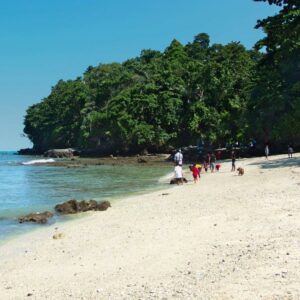 Salah satu dari 3 pantai populer di Pulau Nusa Kambangan Cilacap.