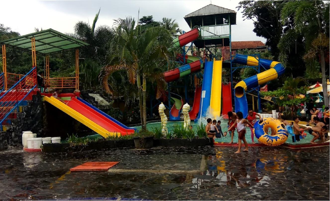 wahana waterpark Fishing Valley Bogor